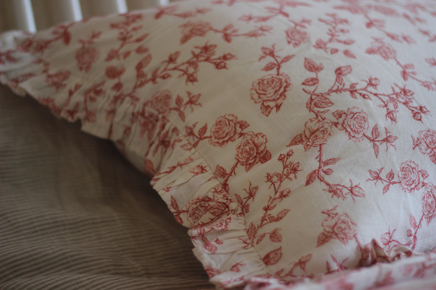 Heirloom Rose Toile Linen Quilt